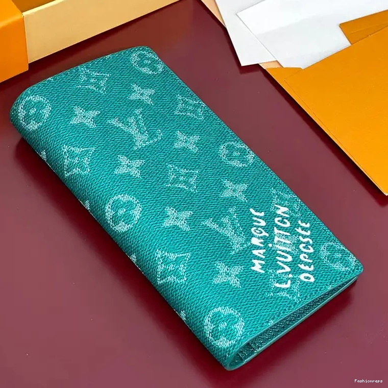 Fashionrepsfam ru LV 2411YA0070 Bags 0802